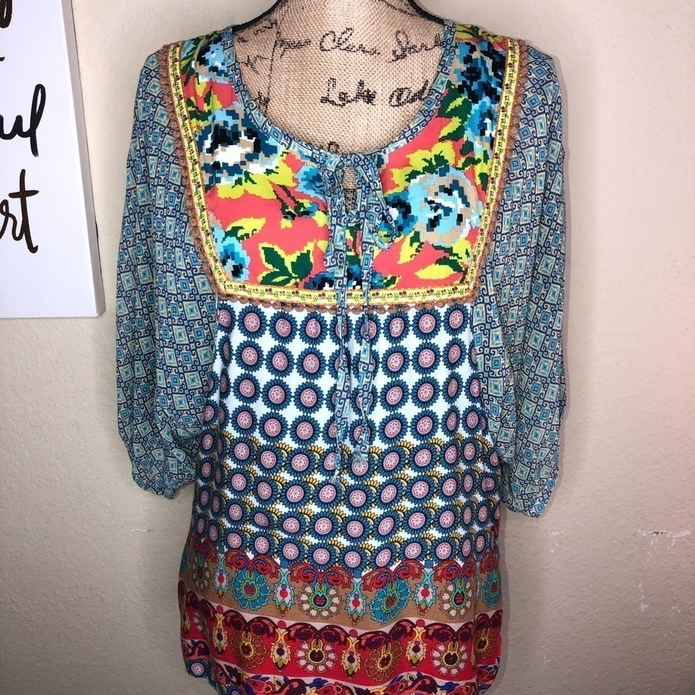 Ivy Jane Embroidery Boho Style Multi Colored Tunic Flowy Fit Size Small